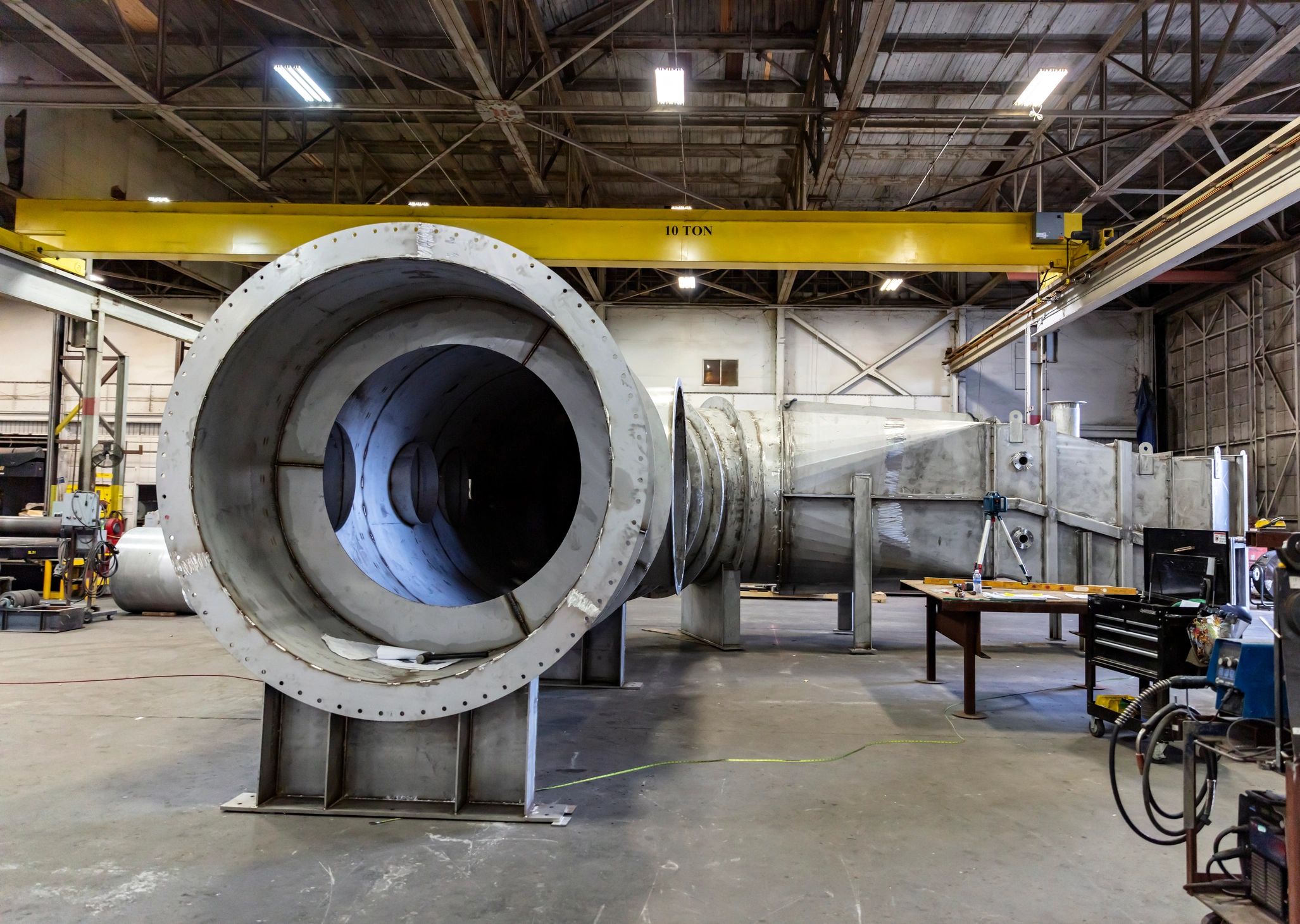 Industrial production facility supporting oxygen gas supply